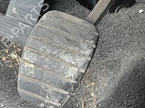 Used Break pedal RENAULT CLIO III (BR0/1, CR0/1) [2005-2014]  33026017