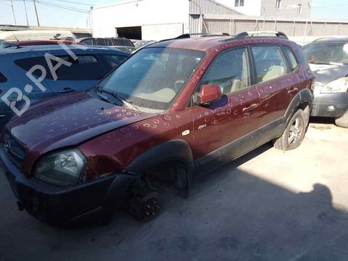 Used Left rear steering knuckle HYUNDAI TUCSON (JM) 2.0 All-wheel Drive (141 hp) 28455996