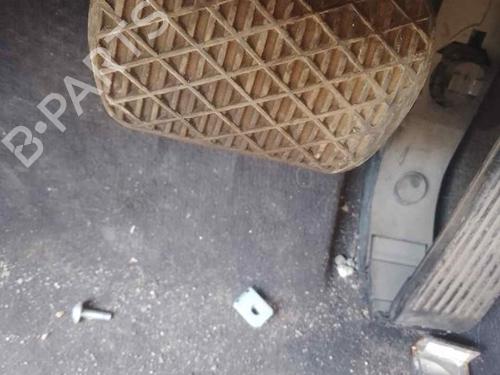 Used Break pedal MERCEDES-BENZ E-CLASS (W211) E 240 (211.061) (177 hp) 28463201