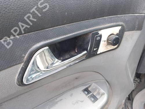 Used Front left interior door handle Front left interior door handle 39562456 39562456