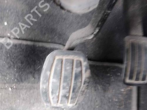 Used Break pedal PEUGEOT 308 II (LB_, LP_, LW_, LH_, L3_) [2013-2021]  28463602