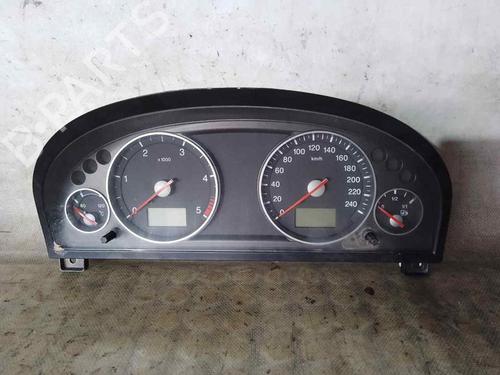 Used Instrument cluster FORD MONDEO III (B5Y) [2000-2007]  26471590