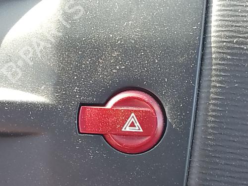 warning-switch-citroen-c4-i-lc_-2004-2005-2006-2007-2008-2009-2010-2011-2012-2013-2014-36141984 main image