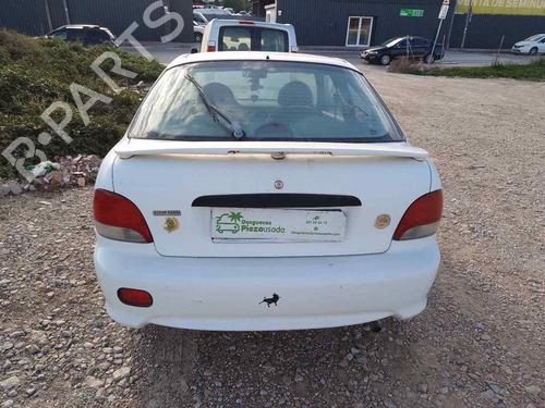 Left headlight HYUNDAI ACCENT I (X-3) 1.3 i 12V | BP26472633C28 