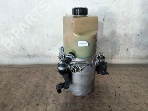 Used Steering pump FORD FOCUS II (DA_, HCP, DP) [2004-2013]  30300857