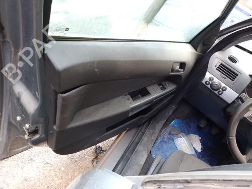 Used Front left panel Front left panel 37023287 37023287