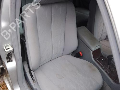 Asiento delantero derecho MERCEDES-BENZ E-CLASS (W210) E 220 CDI (210.006) (143 hp) 32109733