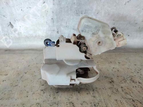 Used Tailgate lock SUZUKI GRAND VITARA II (JT, TE, TD) 1.9 DDiS All-wheel Drive (JT419, TD44, JB419WD, JB419XD,... (129 hp) 28466511