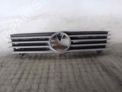Used Grille VW POLO (6N2) [1999-2001]  26467123