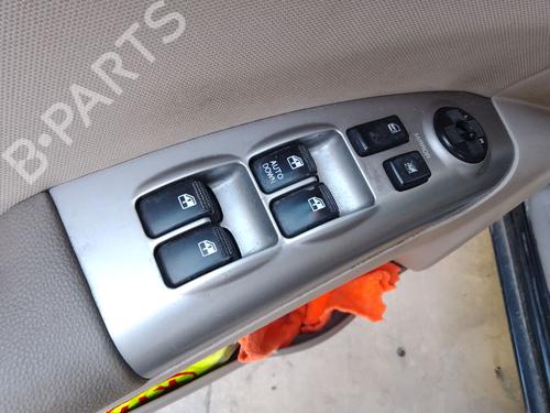Used Left front window switch KIA SPORTAGE II (JE_, KM_) 2.0 CRDi (140 hp) 30680415