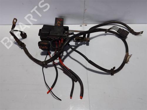 Used Fuse box Fuse box 38288021 38288021