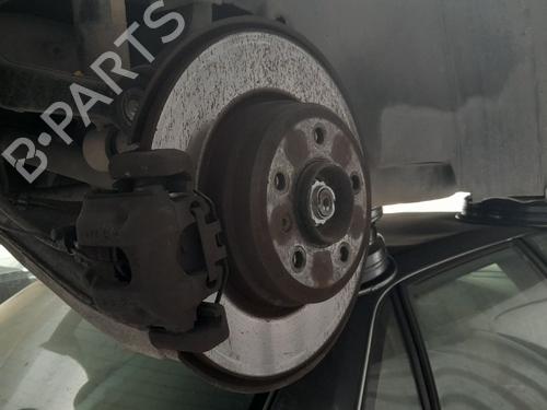 Højre hjullejehus spindel BMW 7 (E38) 730 d (184 hp) 32736328