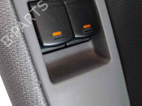 Interrupteur de vitre avant gauche NISSAN MICRA III (K12) [2002-2011]  28462481