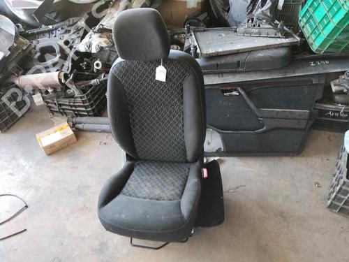 Used Right front seat RENAULT KANGOO / GRAND KANGOO II (KW0/1_) 1.5 dCi 85 (KW0K, KW0L, KW0B) (86 hp) 29070129
