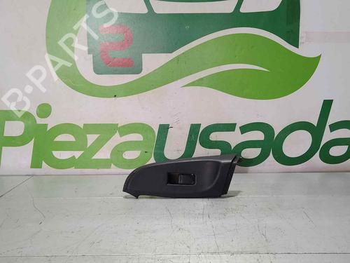Pulsantiera posteriore sinistra NISSAN ALMERA II Hatchback (N16) 1.5 (98 hp) 31686087