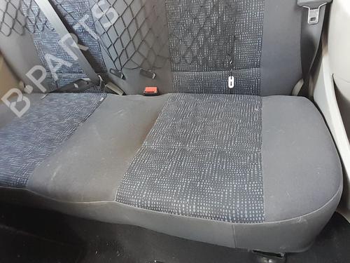 Sæde Bagtil Sæde Bagtil RENAULT TWINGO II (CN0_) 1.2 (CN0D) (58 hp) 35725546 35725546