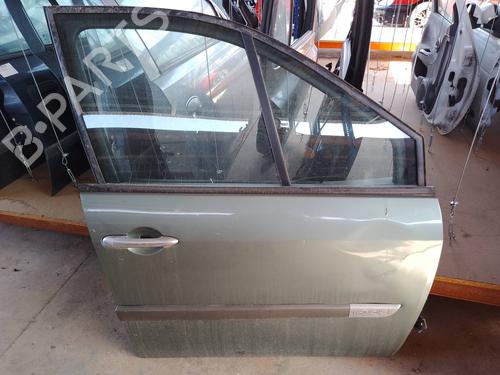 Used Right front door RENAULT SCÉNIC II (JM0/1_) [2003-2010]  26481708