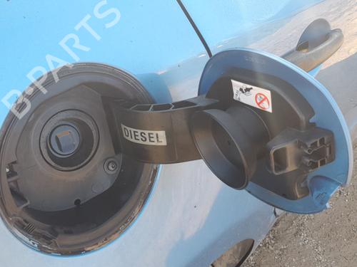 fuel-flap-renault-megane-iii-hatchback-bz01_-b3_-2008-33042499 main image