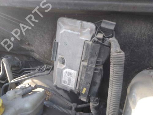 Used Engine control unit (ECU) VW POLO IV (9N_, 9A_) 1.4 16V (80 hp) 28469239