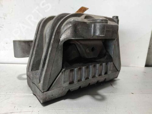 Used Engine mount Engine mount VW PASSAT B6 Variant (3C5) [2005-2011] 32446439 32446439