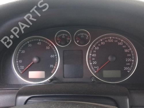 Used Instrument cluster VW PASSAT B5.5 (3B3) [2000-2005]  30882227