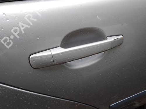 rear-right-exterior-door-handle-mercedes-benz-e-class-w210-1995-1996-1997-1998-1999-2000-2001-2002-2003-32111961 main image