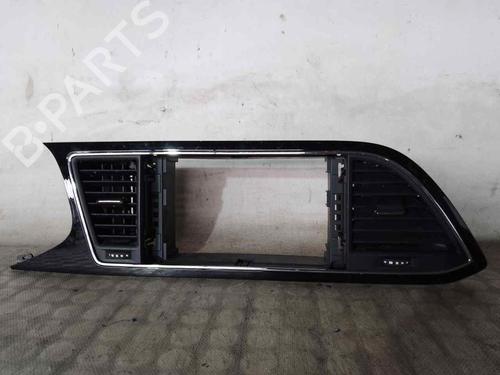 Used Air vent SEAT LEON (5F1) [2012-2021]  26479024