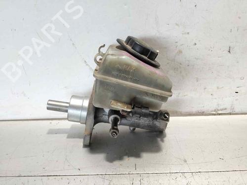 Used Brake master cylinder Brake master cylinder OPEL ASTRA H (A04) [2004-2014] 32117992 32117992