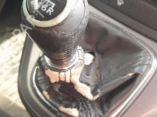 Used Gear lever Gear lever HONDA CR-V III (RE_) 2.2 i-CTDi 4WD (RE6) (140 hp) 33884851 33884851