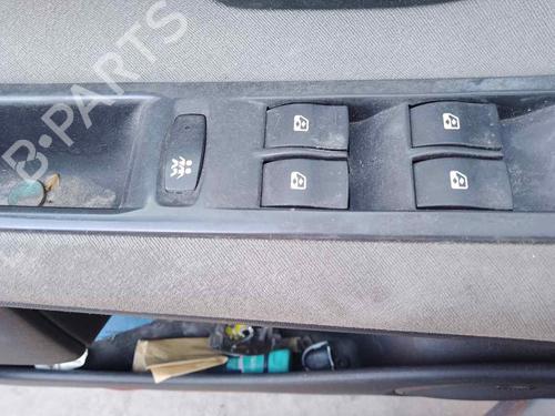 Used Left front window switch RENAULT ESPACE IV (JK0/1_) 3.0 dCi (JK0E, JK0Y) (181 hp) 28467711
