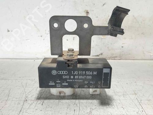 Used Electronic module Electronic module SEAT CORDOBA (6L2) 1.4 TDI (70 hp) 33439795 33439795