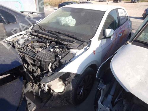 Used Left front suspension arm VW POLO VI (AW1, BZ1, AE1) 1.0 TSI (95 hp) 28469634