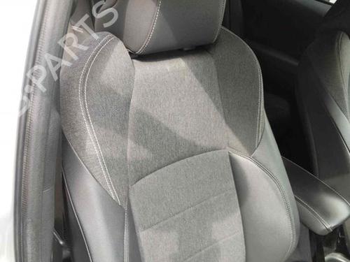 Right front seat TOYOTA AURIS Estate (_E18_) 1.8 Hybrid (ZWE186_, ZWE186R, ZWE186H) | BP29713505C16 
