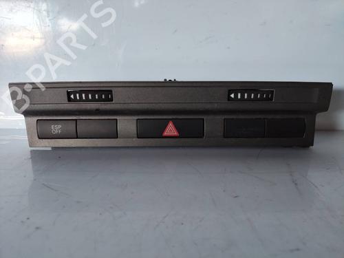 Used Warning switch Warning switch 28461799 28461799
