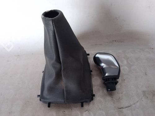 Used Shift knob PEUGEOT 308 II (LB_, LP_, LW_, LH_, L3_) [2013-2021]  26482059