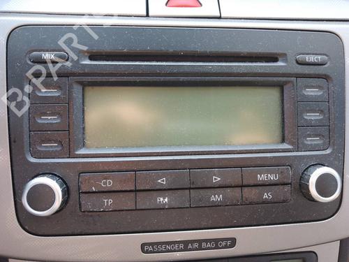 Used Radio VW PASSAT B6 (3C2) [2005-2011]  28451781