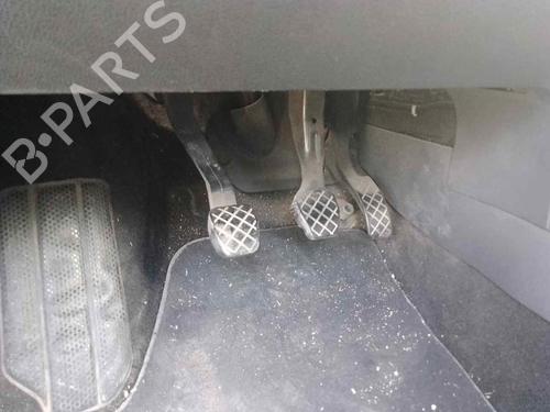 Used Break pedal VW POLO IV (9N_, 9A_) 1.4 16V (80 hp) 28469255