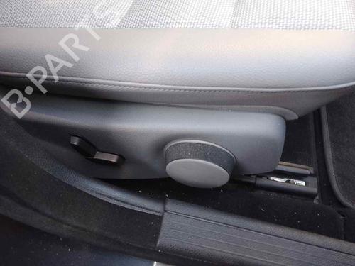 Right front seat MERCEDES-BENZ C-CLASS (W204) C 200 Kompressor (204.041) | BP28470544C16 
