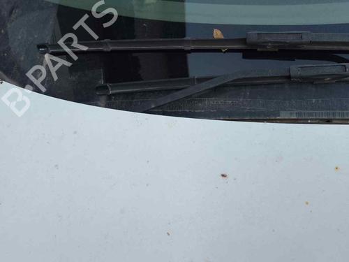 Used Front windshield wiper arm RENAULT SCÉNIC III (JZ0/1_) [2008-2016]  28464480
