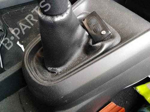 Used Gear lever CITROËN C3 II (SC_) [2009-2025]  28465557