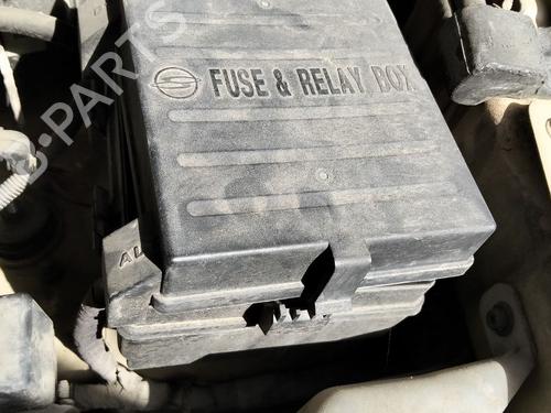 Used Fuse box Fuse box 39532263 39532263