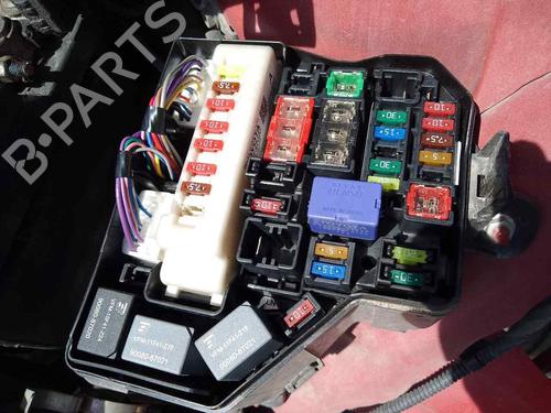 Used Fuse box TOYOTA YARIS (_P13_) 1.5 (NSP131_) (112 hp) 28461353