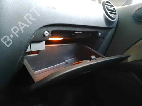 Hanskerom SEAT LEON (1P1)  | BP28464015C95