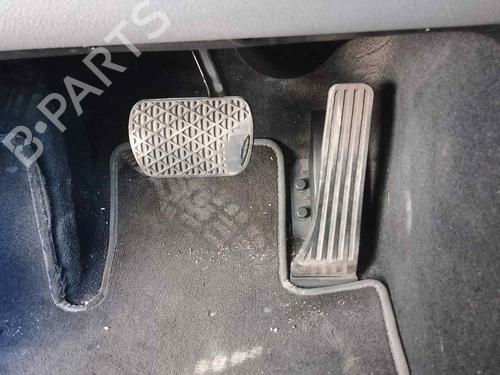 Used Break pedal MERCEDES-BENZ C-CLASS (W204) C 200 Kompressor (204.041) (184 hp) 28470451