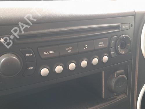 Used Radio Radio CITROËN BERLINGO Box Body/MPV (B9) 1.6 HDi 90 4x4 (90 hp) 33625379 33625379