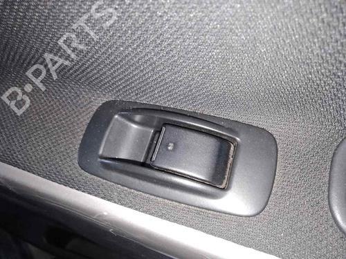 Used Right rear window switch TOYOTA COROLLA Verso (ZER_, ZZE12_, R1_) 2.2 D-4D (AUR10_, AUR10R) (136 hp) 28460547