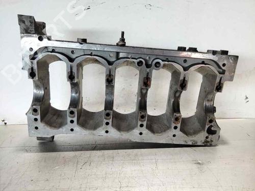 Used Valve cover Valve cover VOLVO XC90 I (275) D5 AWD (163 hp) 33118939 33118939