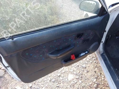 Left headlight HYUNDAI ACCENT I (X-3) 1.3 i 12V | BP26472633C28 