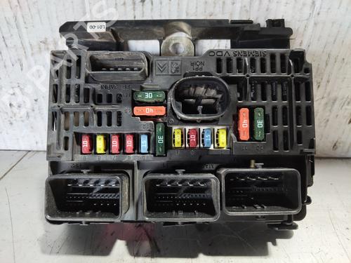 Used Fuse box Fuse box 36812946 36812946