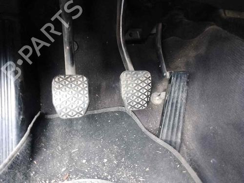 koblingspedal BMW 3 (E46) 320 d (136 hp) 28458618